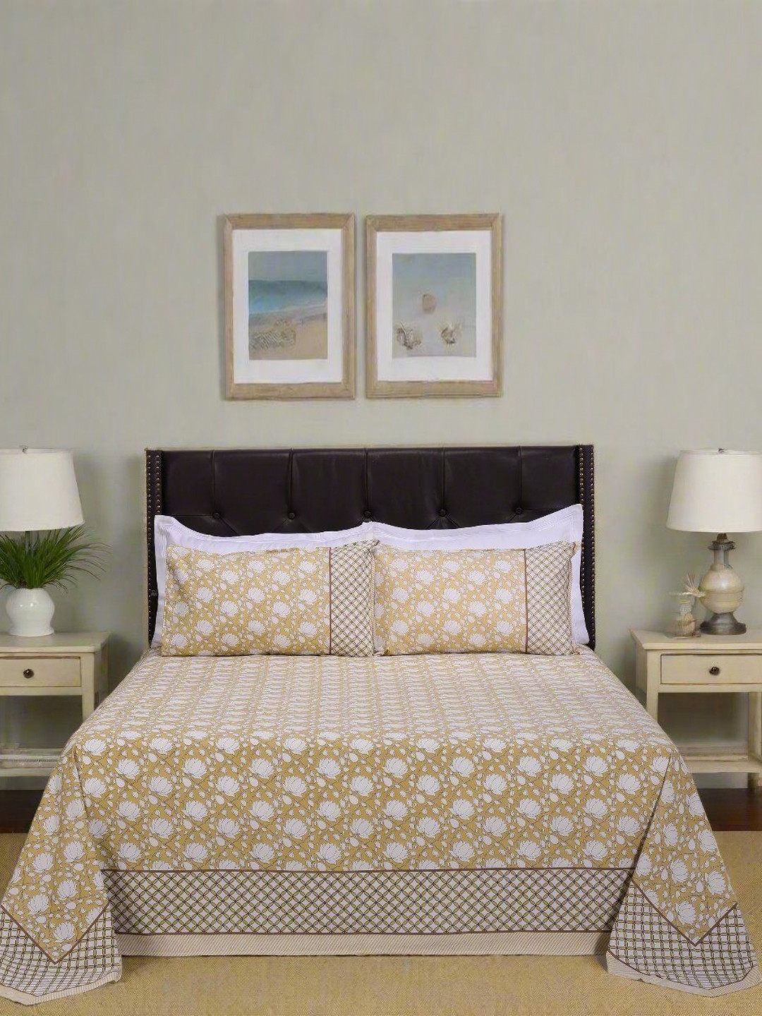 

SHAHENAZ Yellow & White Floral 120 TC King Bedsheet with 2 Pillow Covers