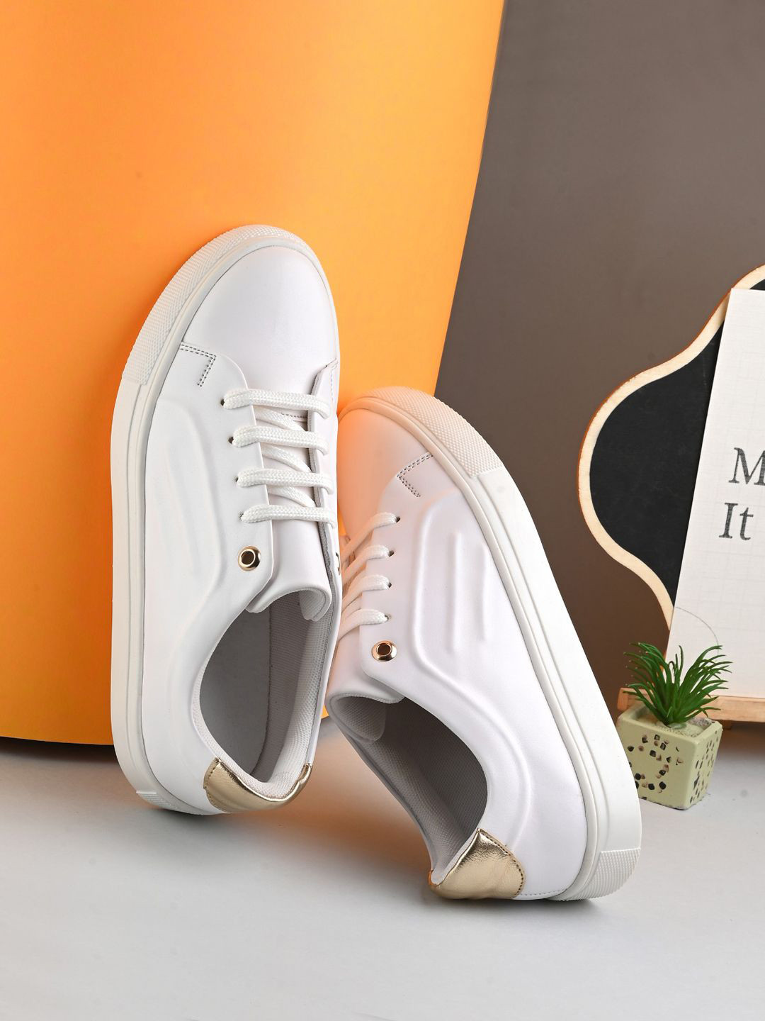 

DressBerry Women Colourblocked Sneakers, White