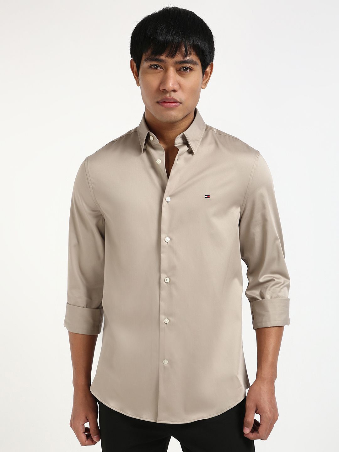 

Tommy Hilfiger Men Slim Fit Opaque Casual Shirt, Beige