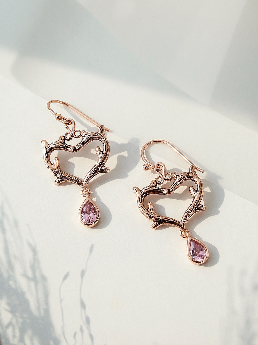 

DIAVO Contemporary Studs Earrings, Rose gold
