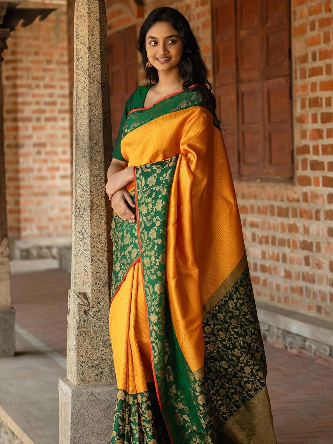 

KALINI Zari Silk Blend Banarasi Saree, Yellow