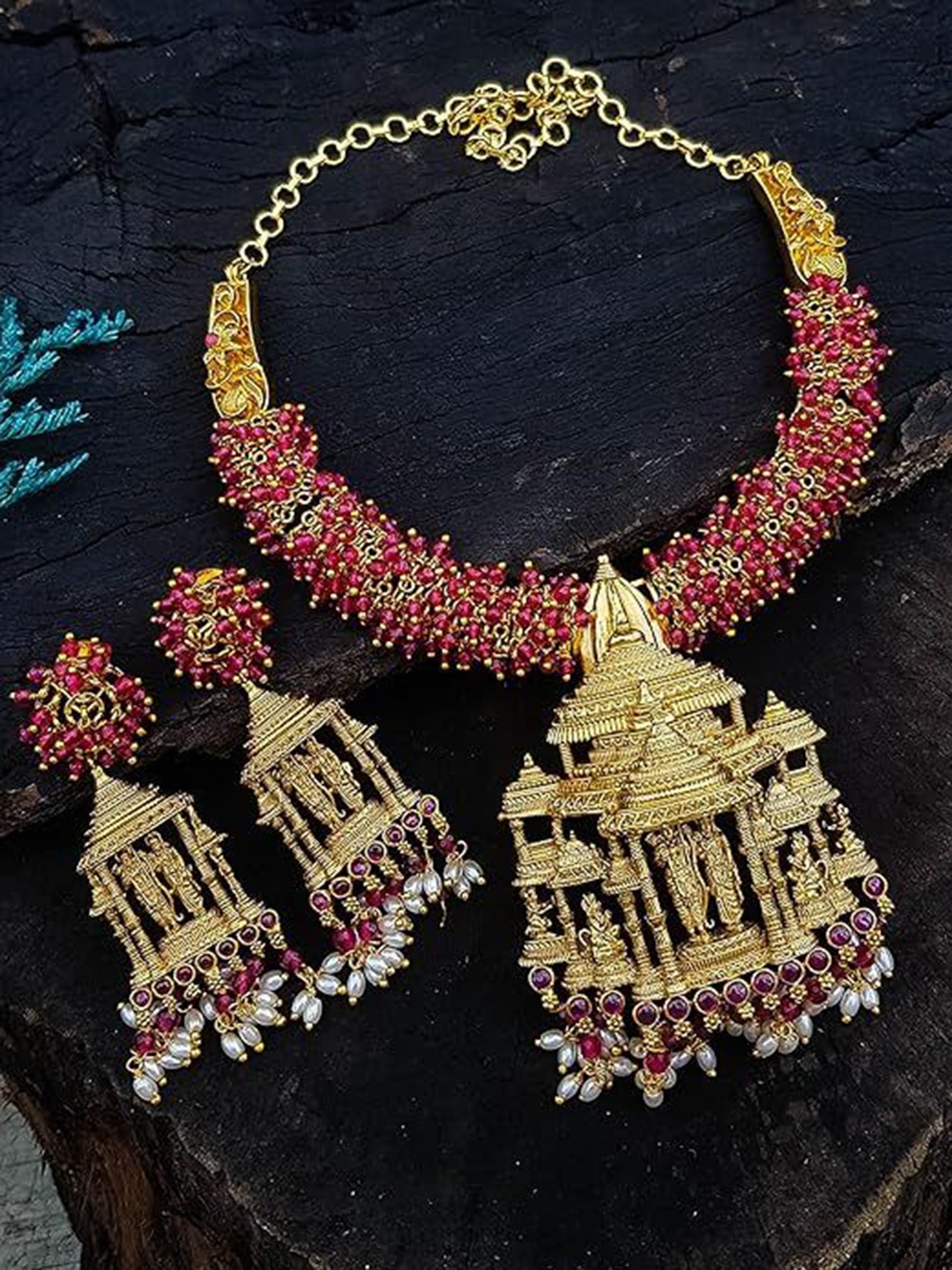 

RHOSYN Gold-Plated Pearl Beaded Ayodhya Ram Mandir Design Necklace And Earrings, Red