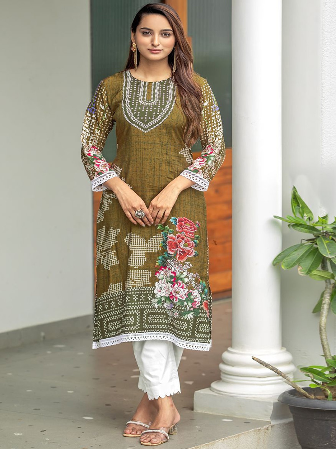 

PIRRA DESIGNS Women Printed Regular Kurta with Trousers, Green