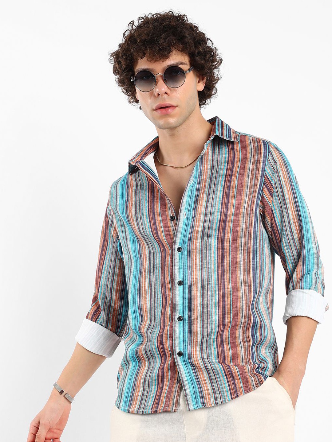 

Campus Sutra Men Comfort Spread Collar Multi Striped Casual Shirt, Blue