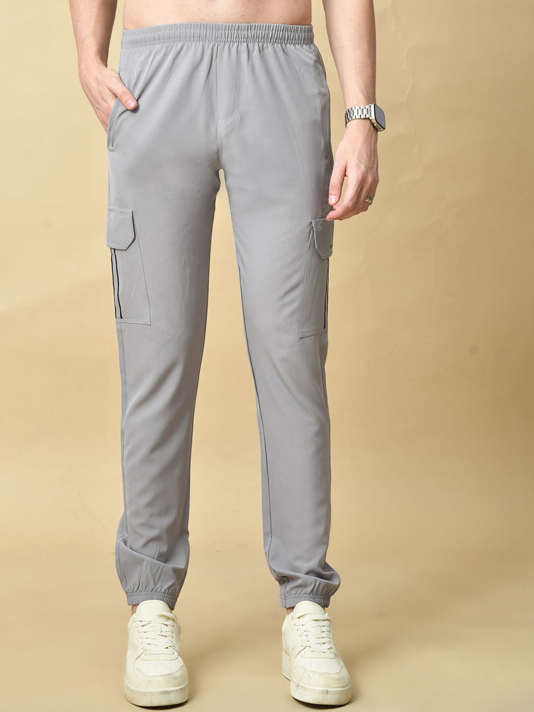 

Bildos Men Mid-Rise Trackpants, Grey