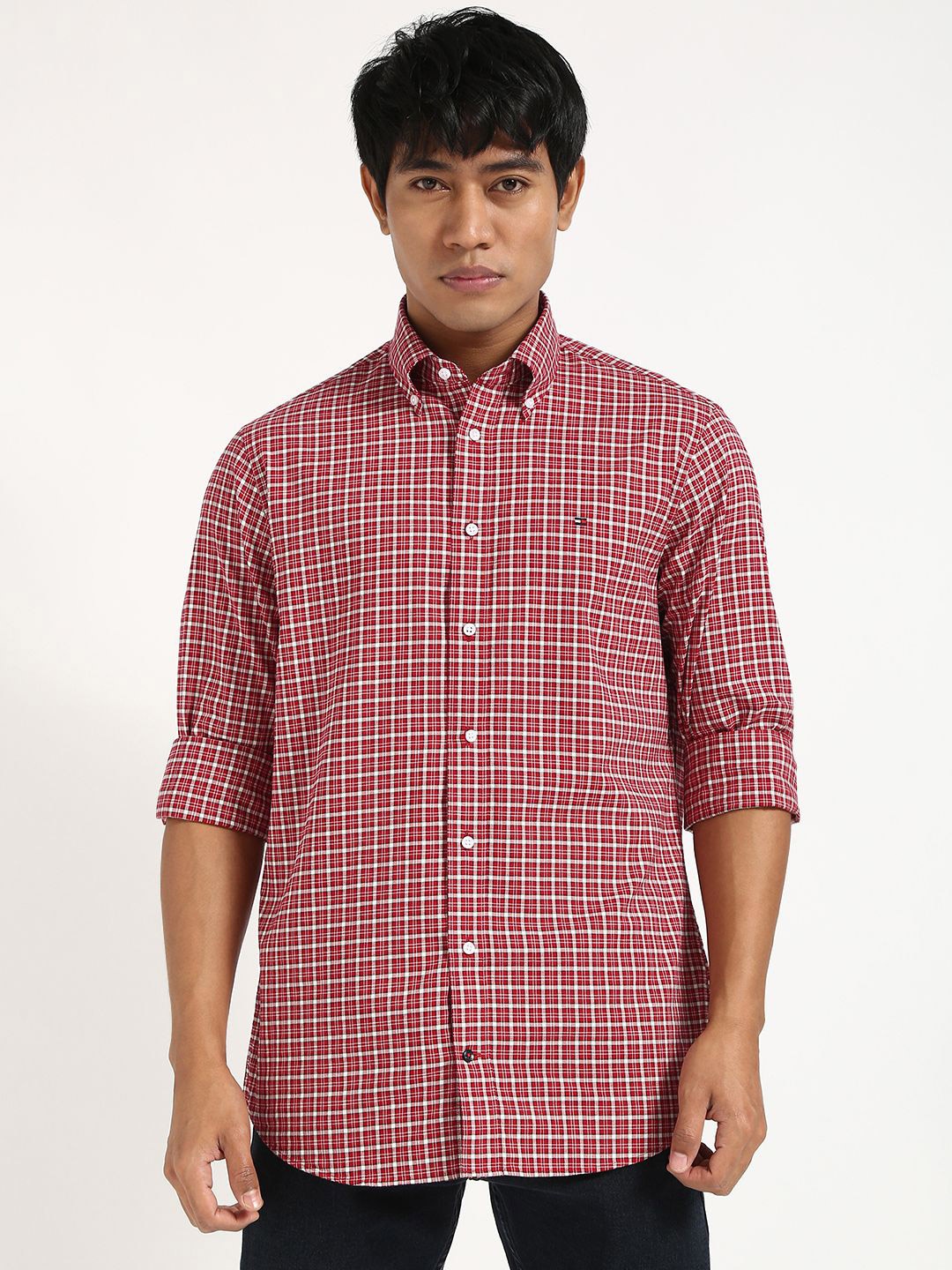 

Tommy Hilfiger Men Gingham Checks Opaque Checked Casual Shirt, Red