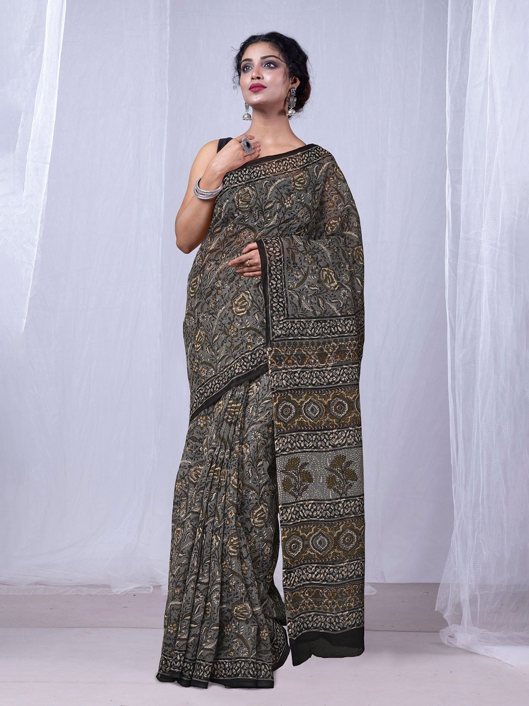 

Unnati Silks Floral Handloom Kota Saree, Grey