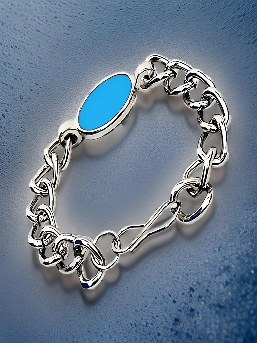 

RUHI COLLECTION Unisex Wood Oxidised Silver-Plated Charm Bracelet, Turquoise blue