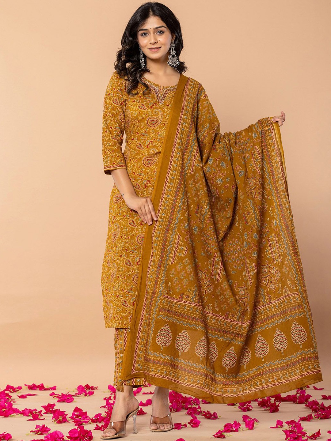 

Meena Bazaar Women Paisley Printed Regular Kurta with Trousers & With Dupatta, Mustard