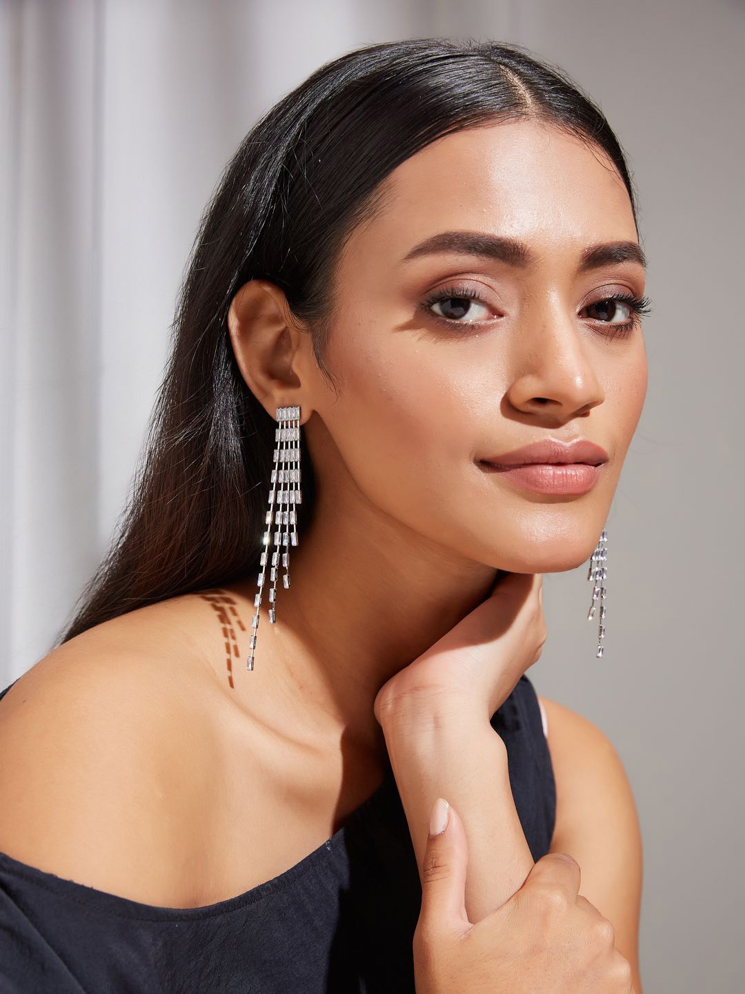 

Yinara Contemporary Drop Earrings, Silver