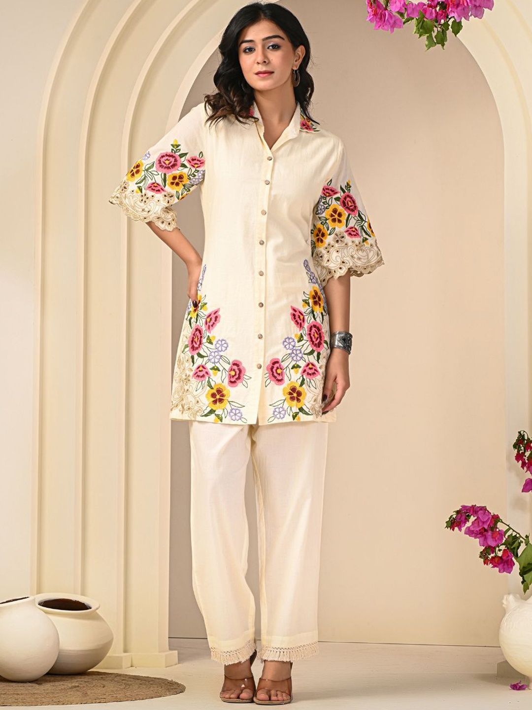 

Zolo Label Floral Embroidered Flared Sleeves Shirt With Trousers, Cream