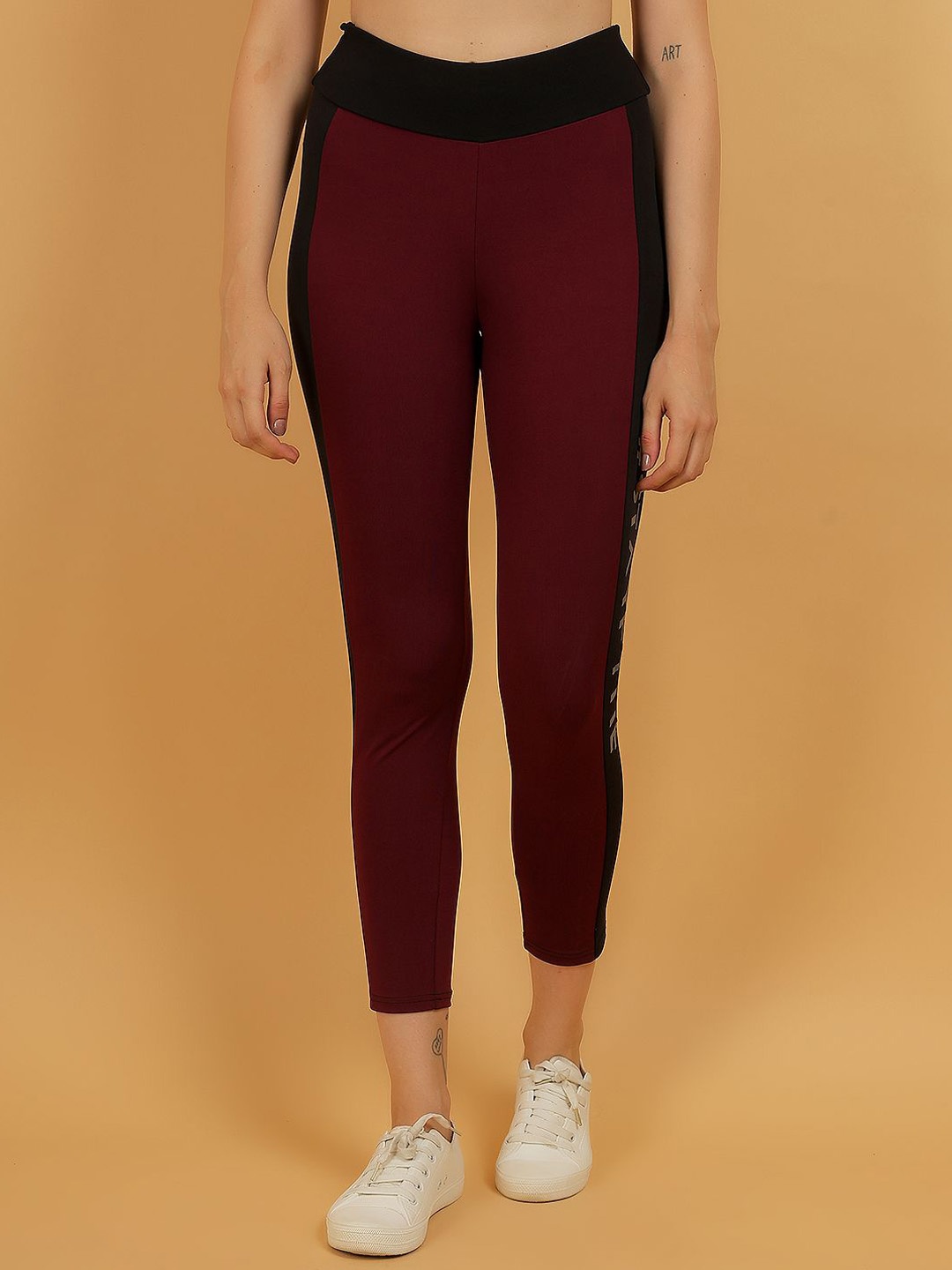 

N-Gal Women Slim-Fit Three-Fourth Length Gym Tights, Burgundy