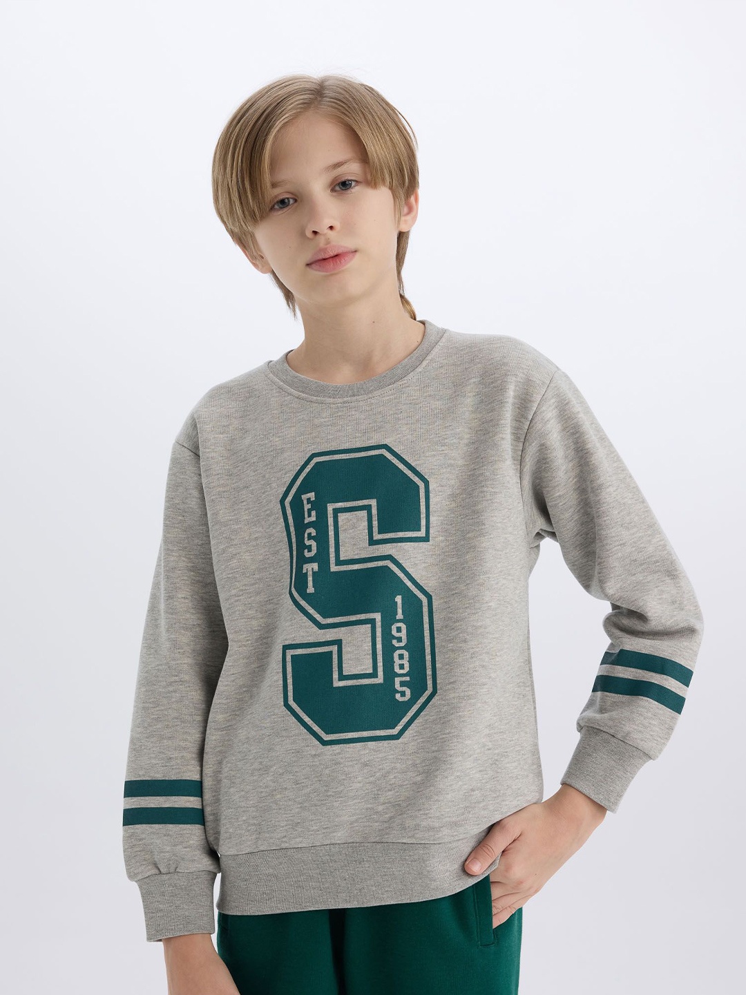 

DeFacto Boys Printed Round Neck Pullover Sweater, Grey