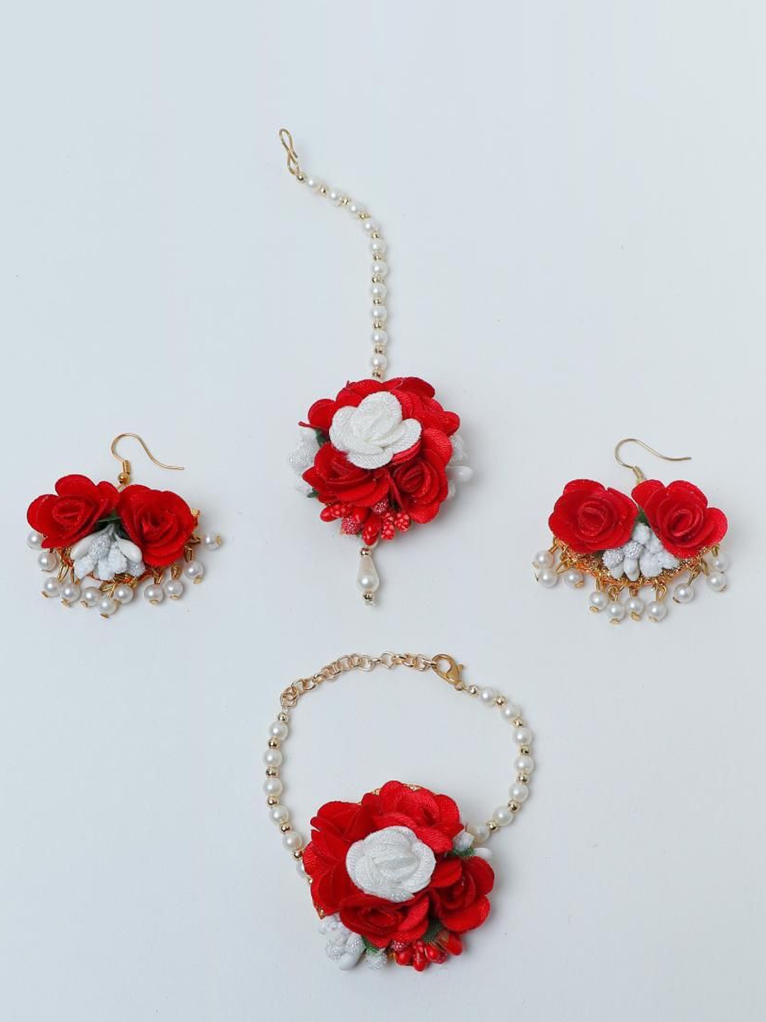 

Daizy Girls Flower Beaded Maang Tikka & Earings & Bracelet, Red