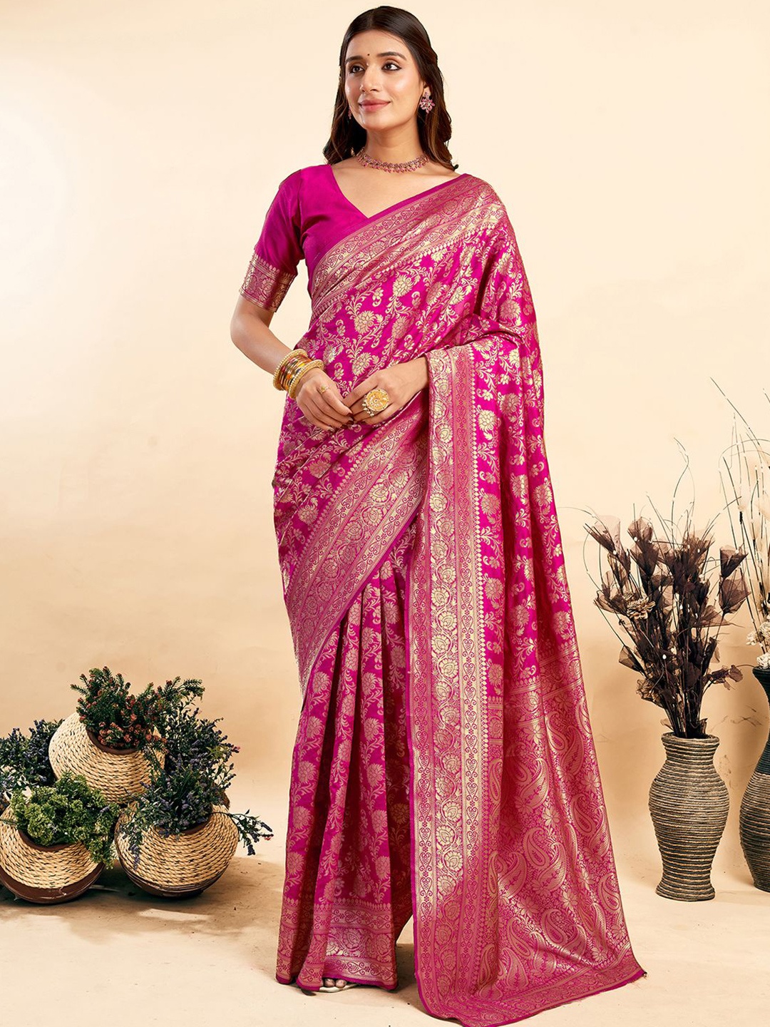 

KALINI Woven Design Banarasi Saree, Pink