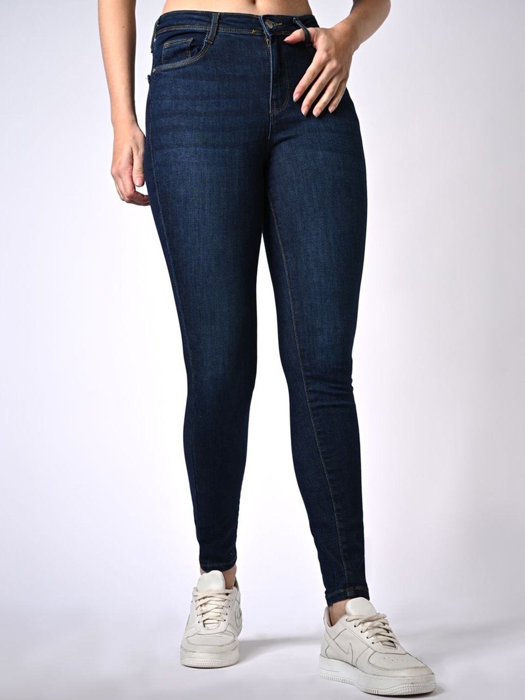 

Kraus Jeans Women Cotton Mid-Rise High-Rise Light Fade Jeans, Blue