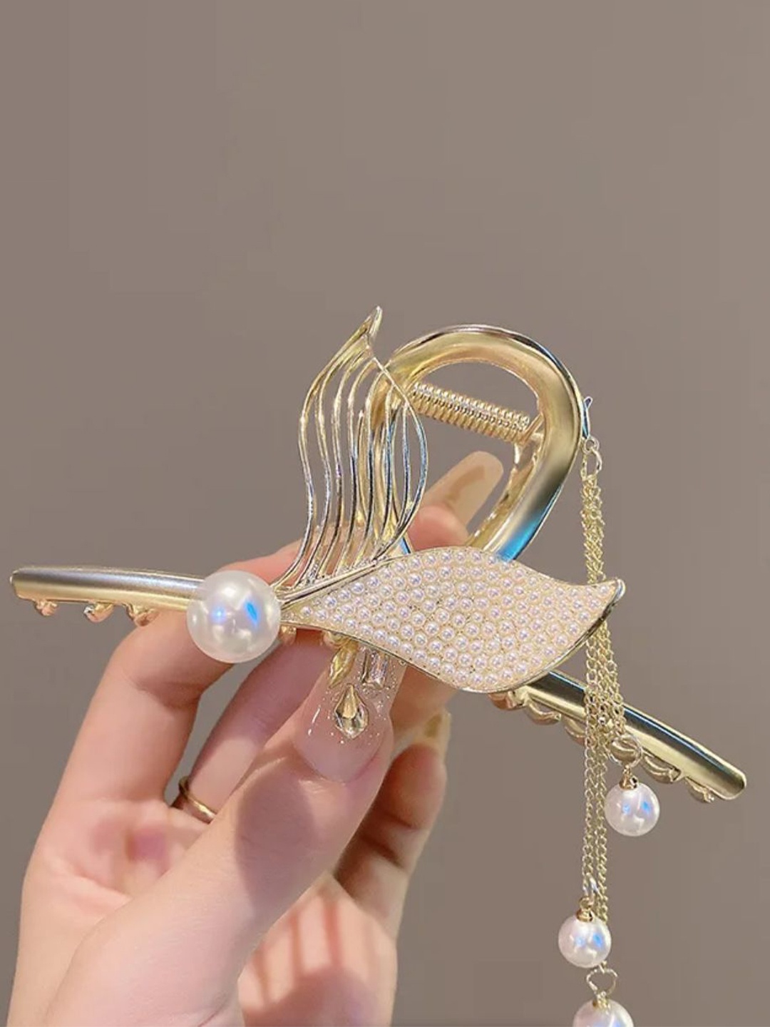 

Radhya Accessories Women Embellished Claw Clip, Gold