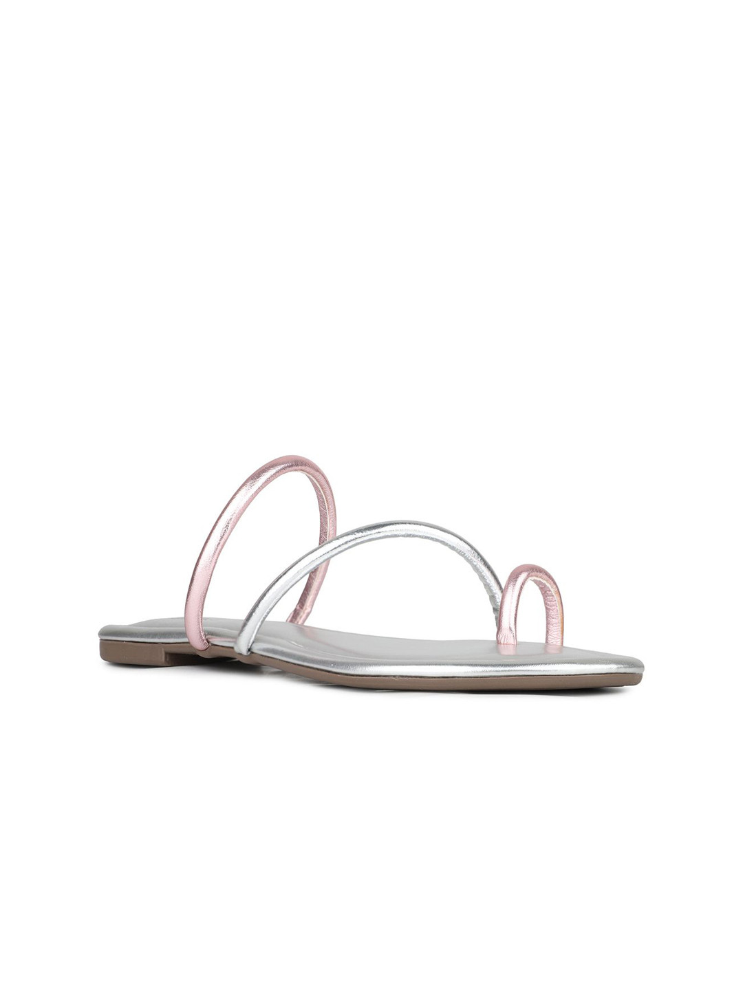 

Inc 5 Women One Toe Flats, Silver