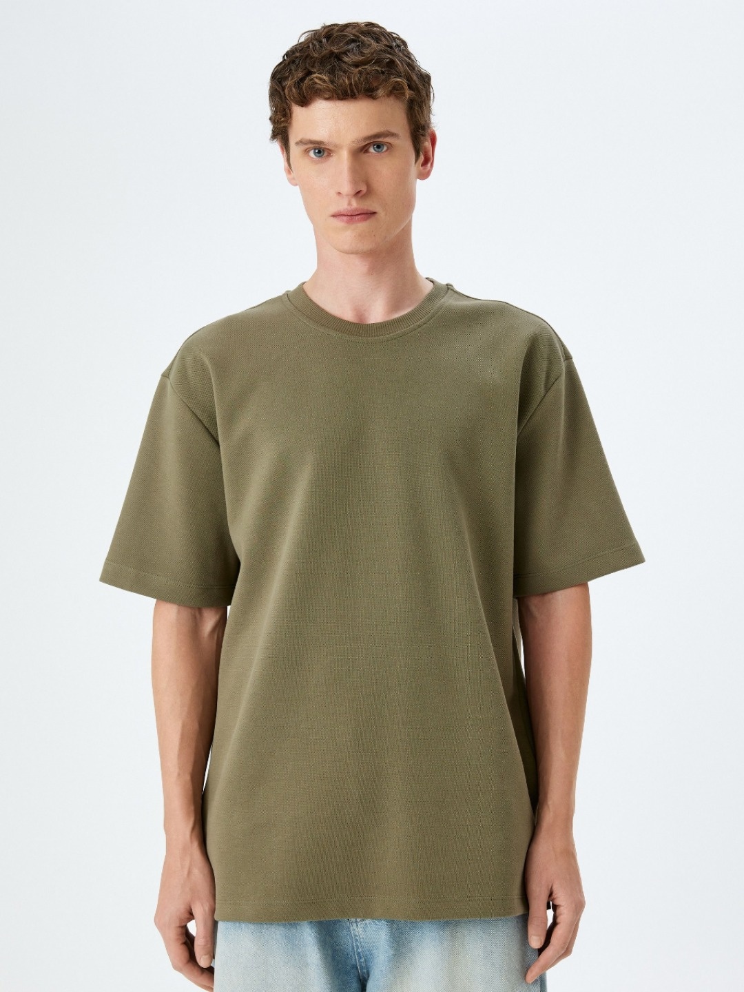 

Koton Men Solid Round Neck Cotton Oversized T-shirt, Olive