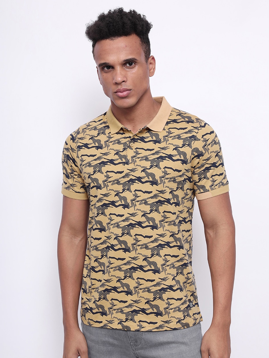 

Lee Abstract Printed Polo Collar Cotton Slim Fit T-shirt, Beige