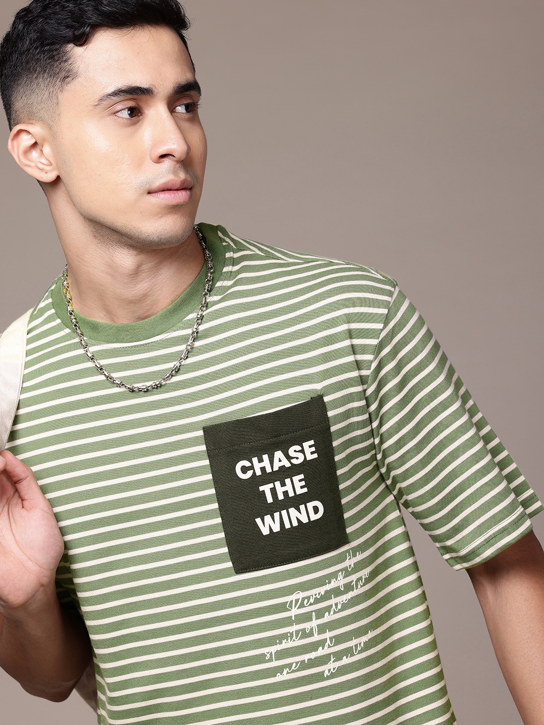 

The Roadster Lifestyle Co. Men Striped Relaxed Fit T-shirt, Green