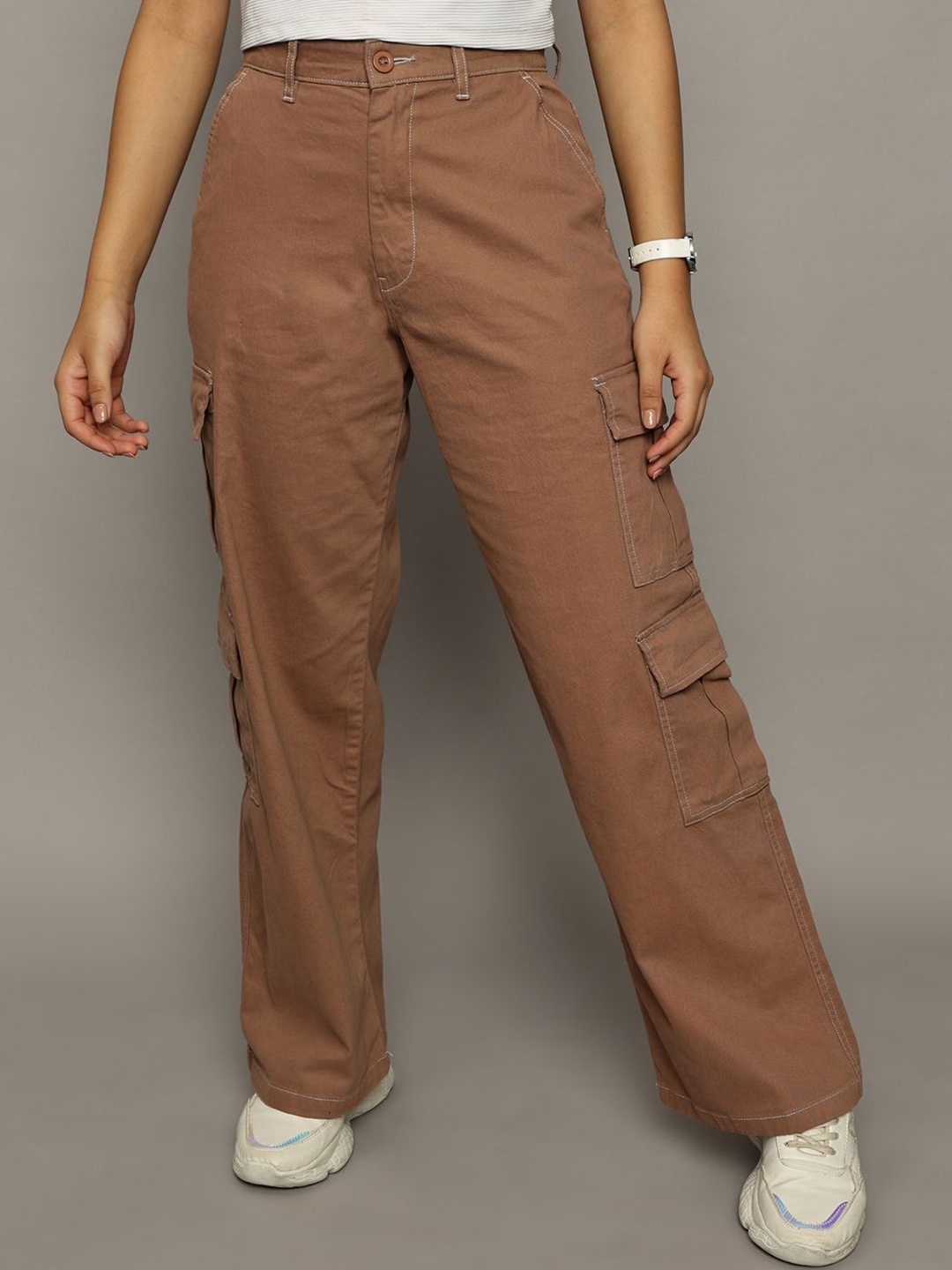 

The Roadster Lifestyle Co Women Cotton Loose-Fit Wide-Leg Cargo Trousers, Brown