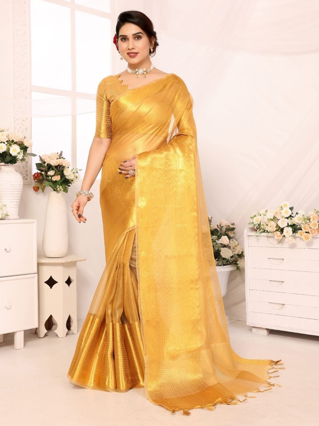 

LADY SHOPI Floral Zari Pure Silk Saree, Gold