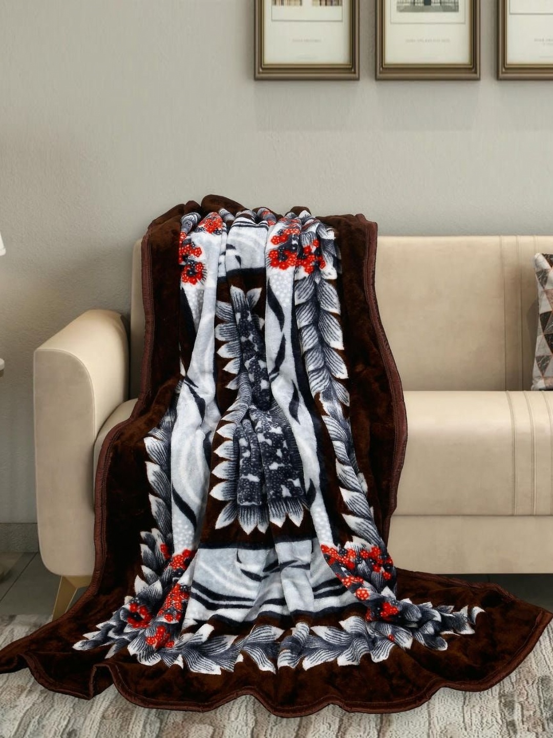 

MAGICAL Black & Brown Ethnic Motifs Mink 400 GSM Double Bed Blanket