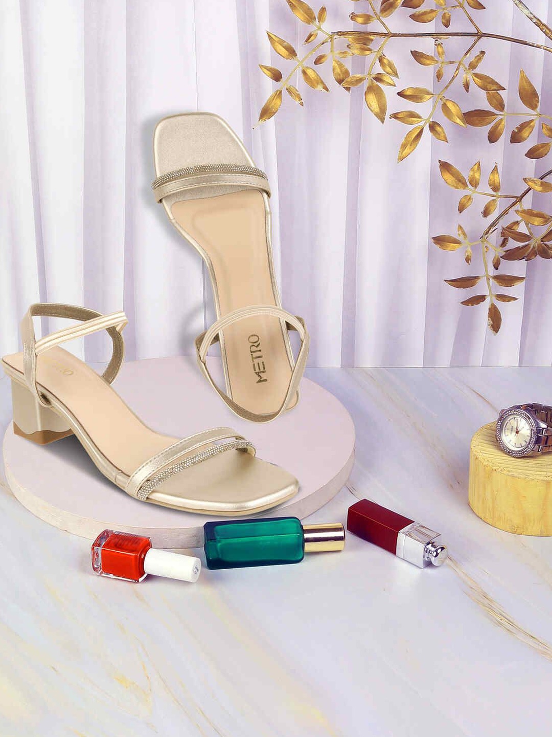

Metro Women Colourblocked Block Heel Sandals, Gold