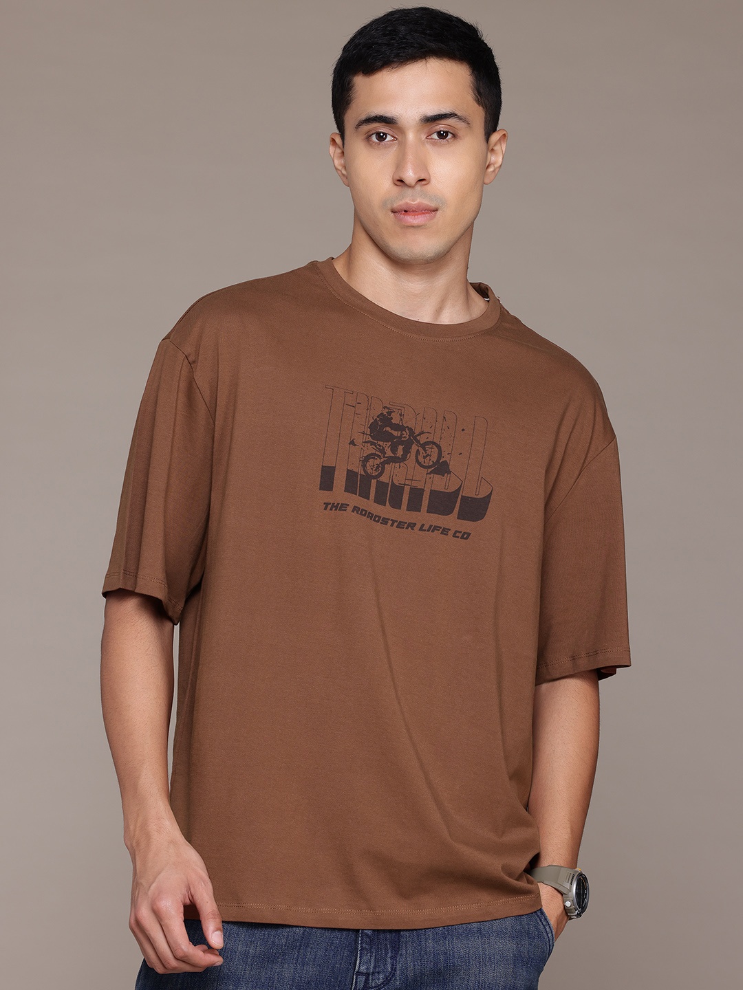 

The Roadster Lifestyle Co. Men Typography Printed Relaxed Fit Pure Cotton T-shirt, Brown