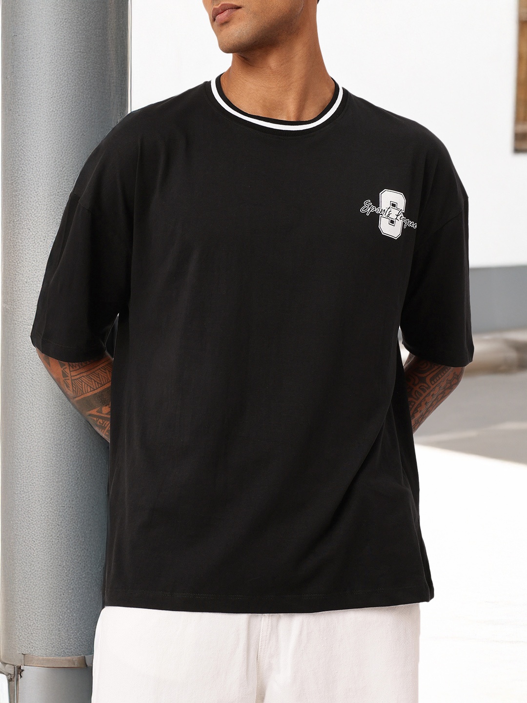 

Kook N Keech Modern Classics Minimal Printed Relaxed Fit T-shirt, Black