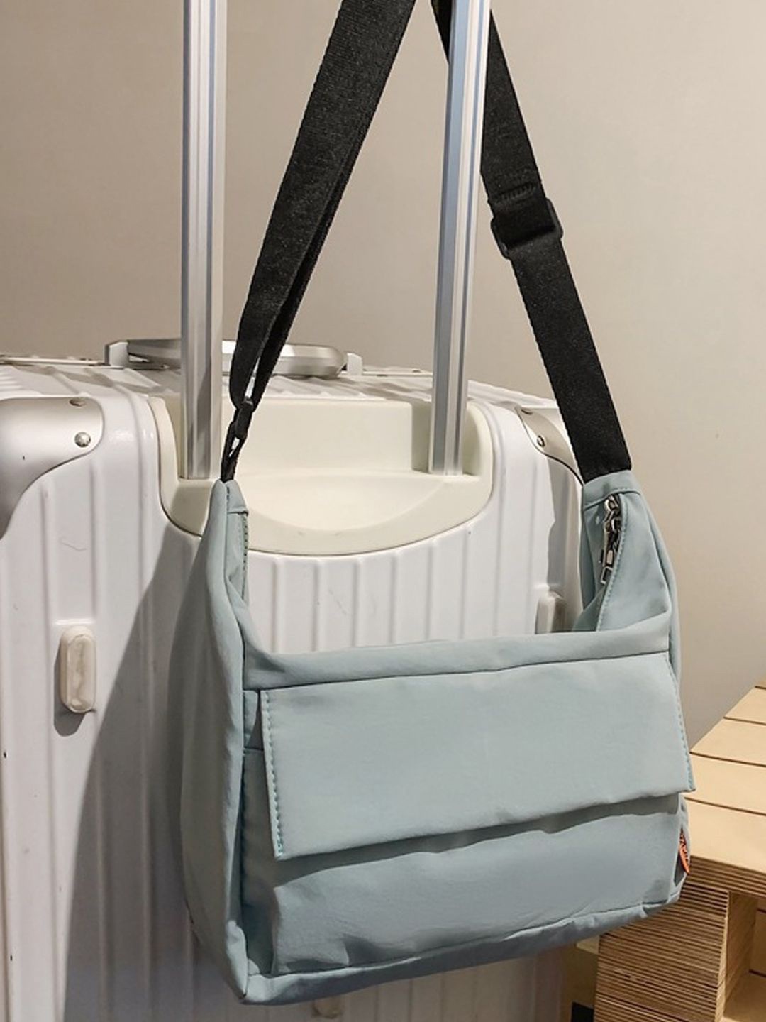 

StyleCast Grey Solid Stylish Side Bag