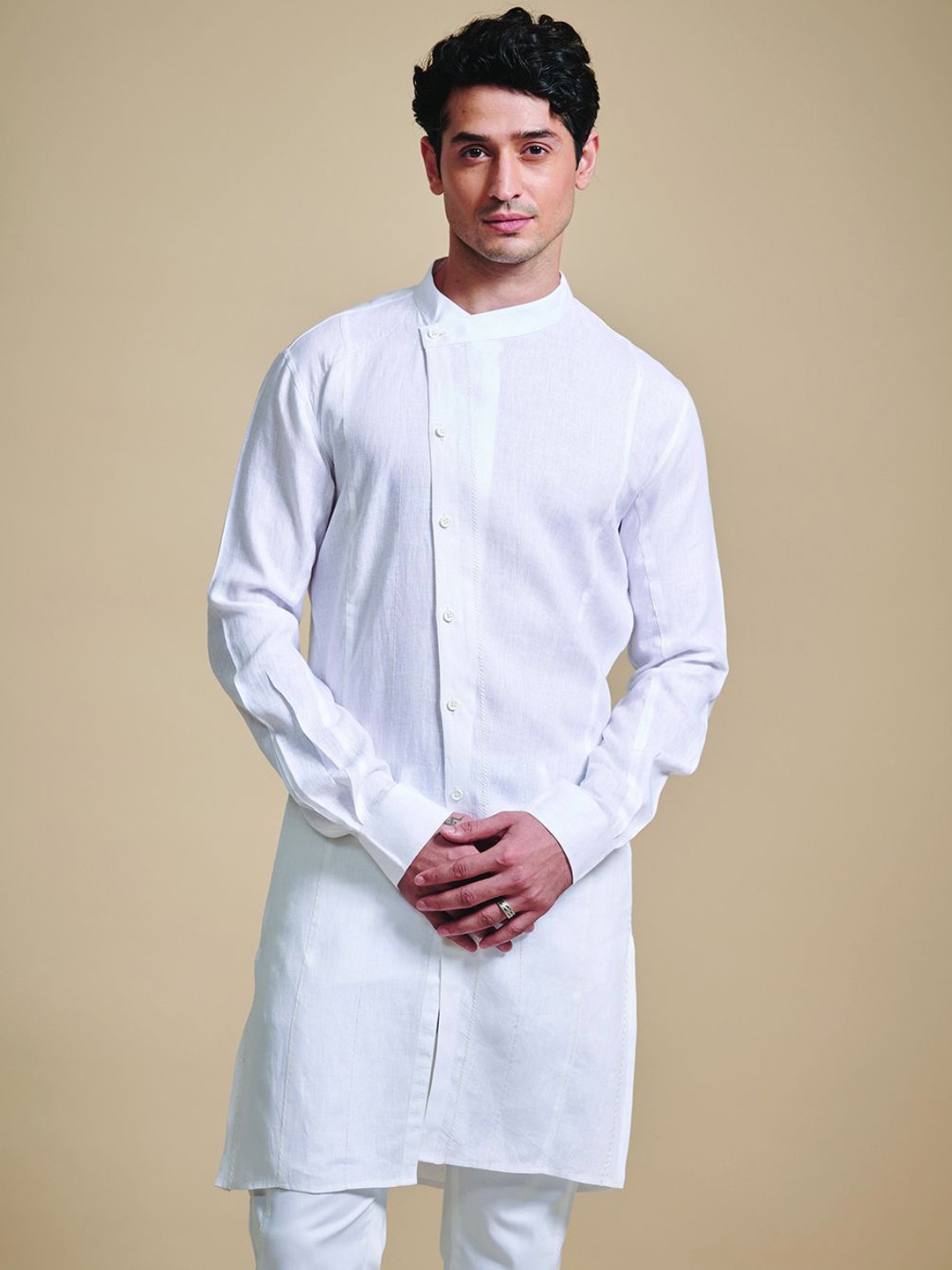 

RR Blue Men Geometric Thread Work Kurta, White