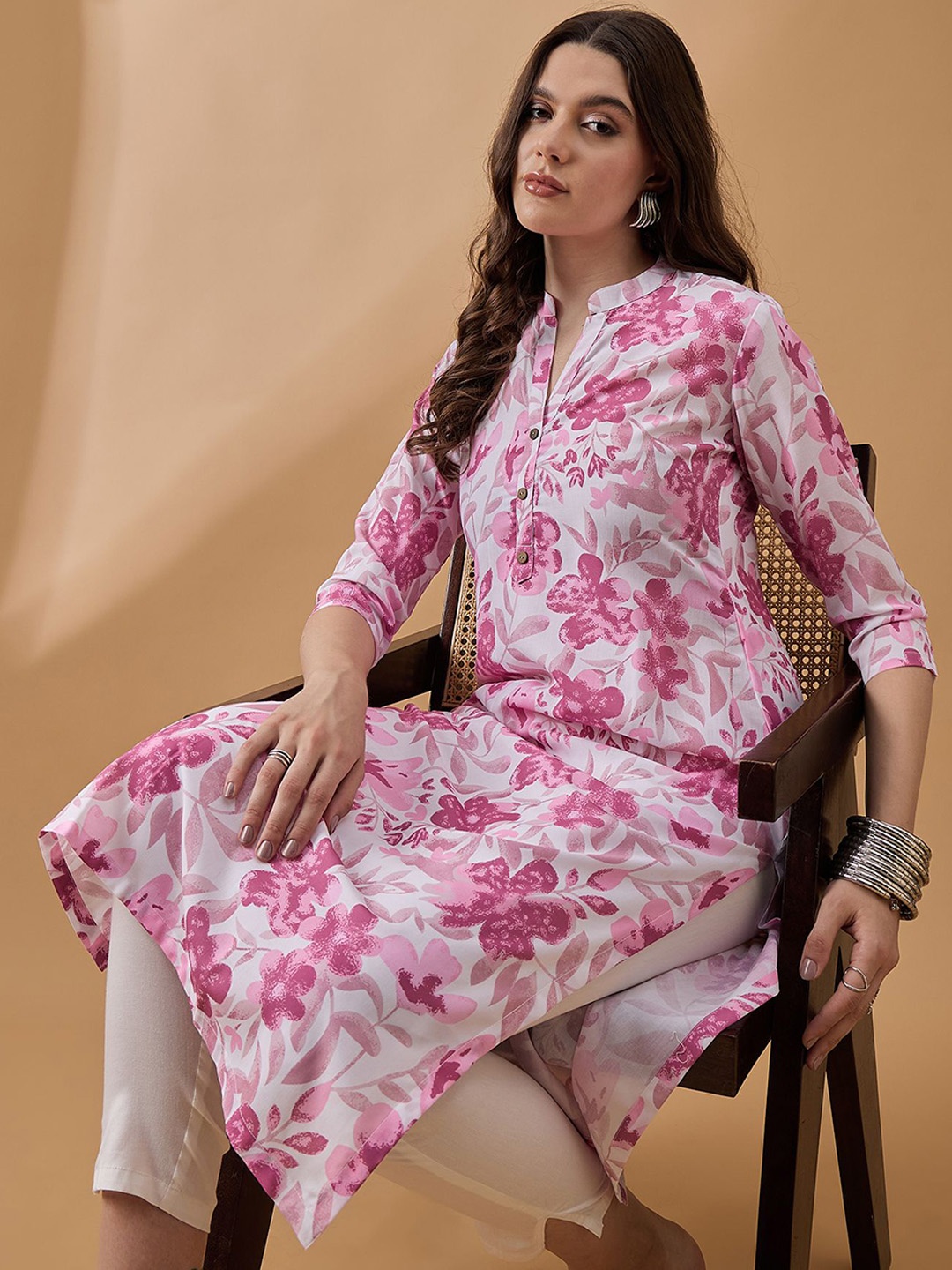 

Winza Designer Women Floral Printed Floral Kurta, Pink