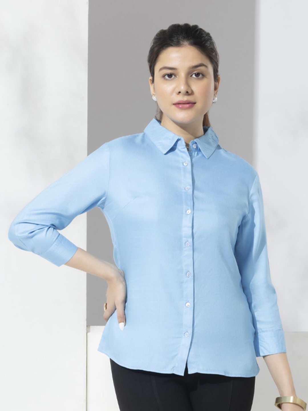 

Aumbe Women Spread Collar Solid Formal Shirt, Blue