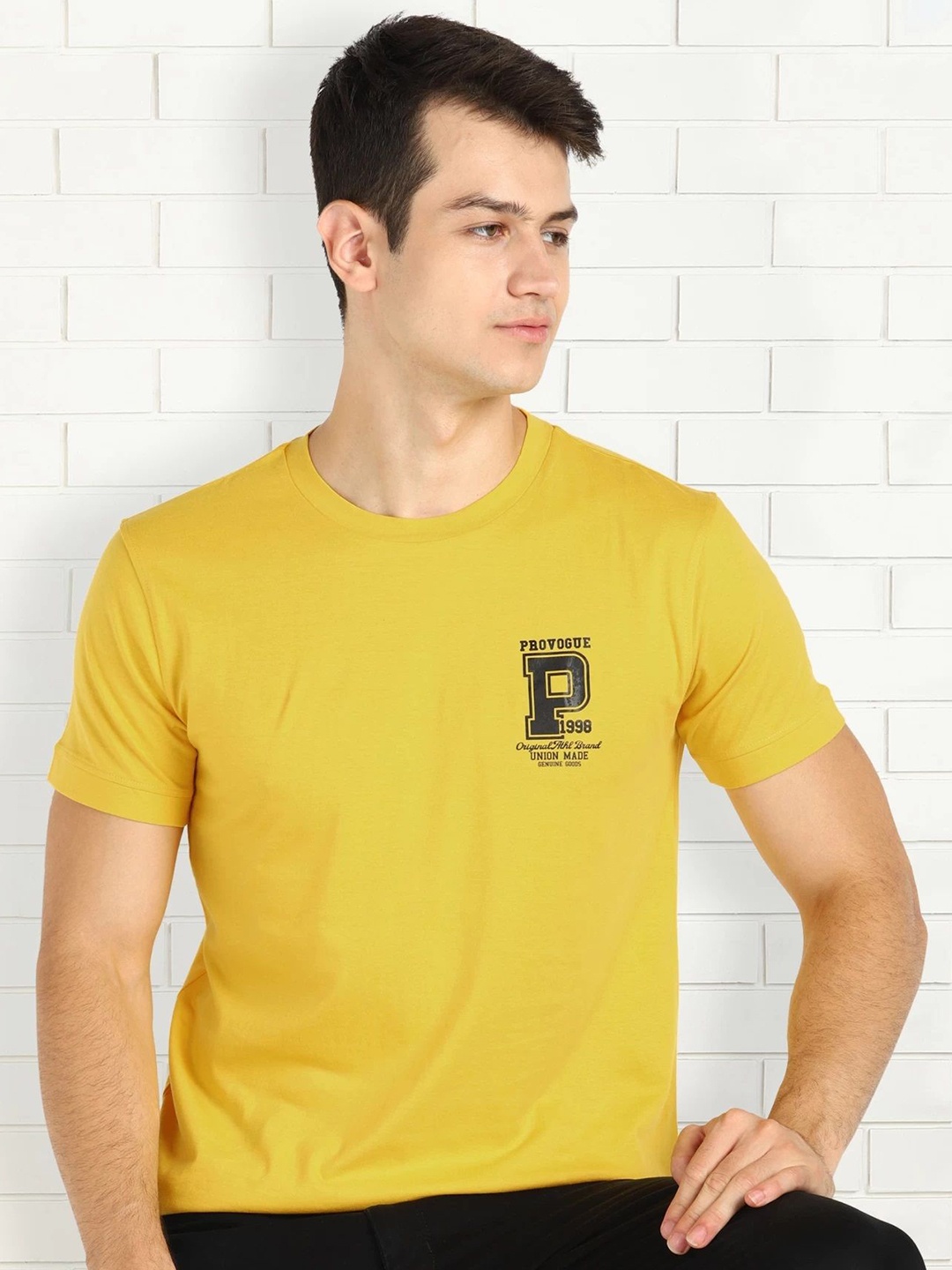 

Provogue Men Checked Pockets T-shirt, Yellow