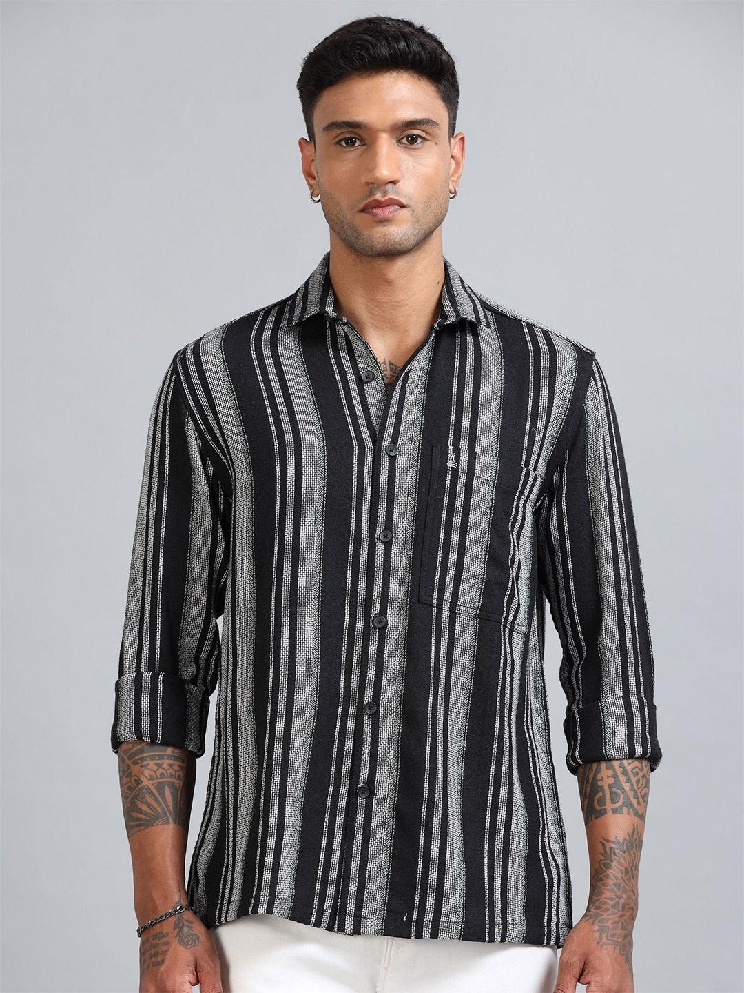 

HOUSE OF MAHNOTS Men Classic Opaque Striped Casual Shirt, Black