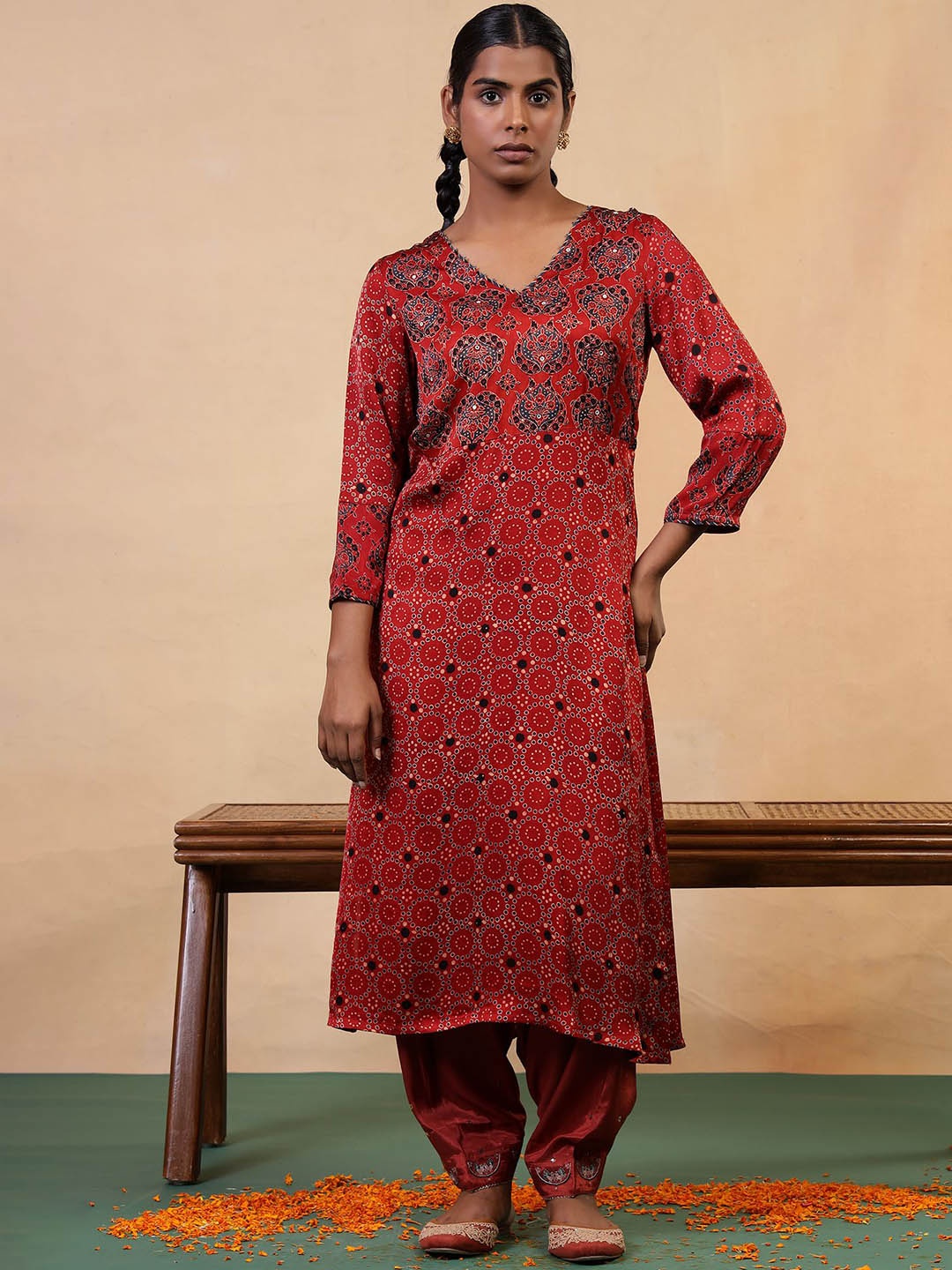

Folk Song Women Floral Printed Mirror Work Kurta, Red