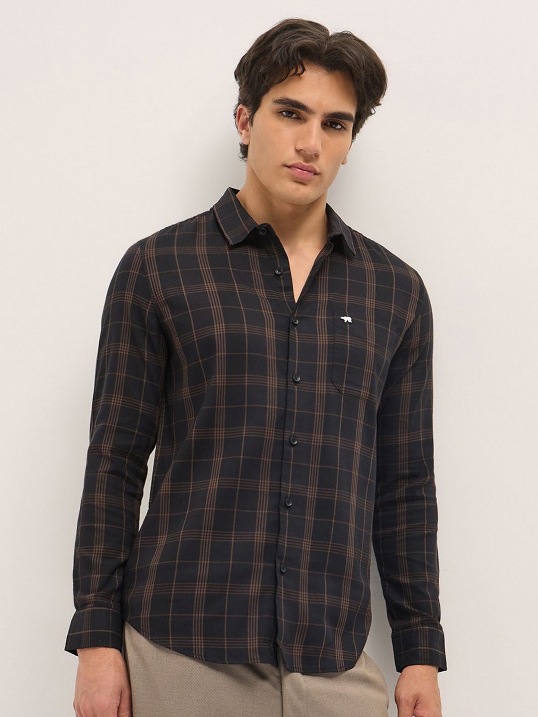 

THE BEAR HOUSE Men Slim Fit Opaque Checked Casual Shirt, Black