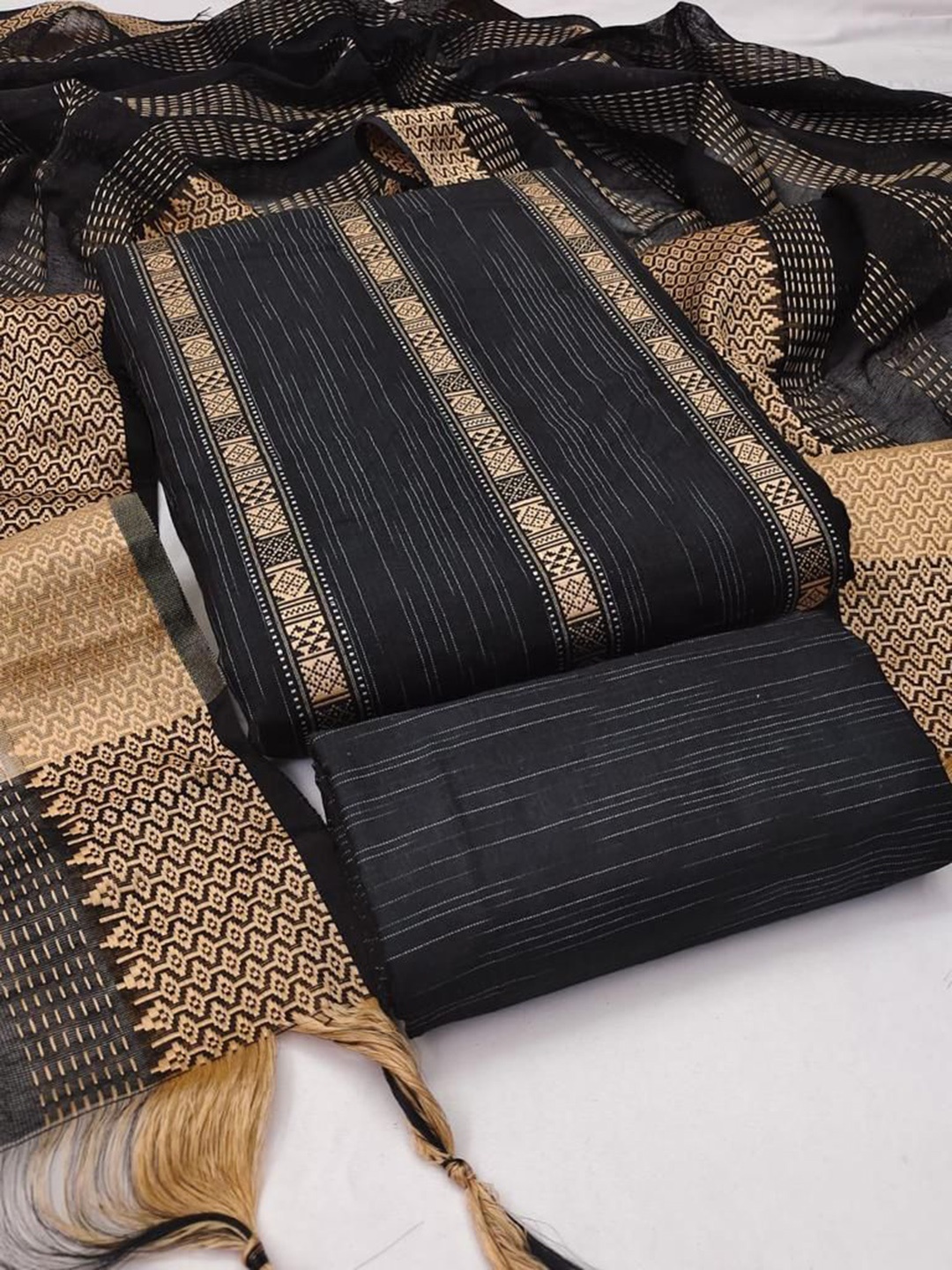 

Suha Unstitched Dress Material, Black