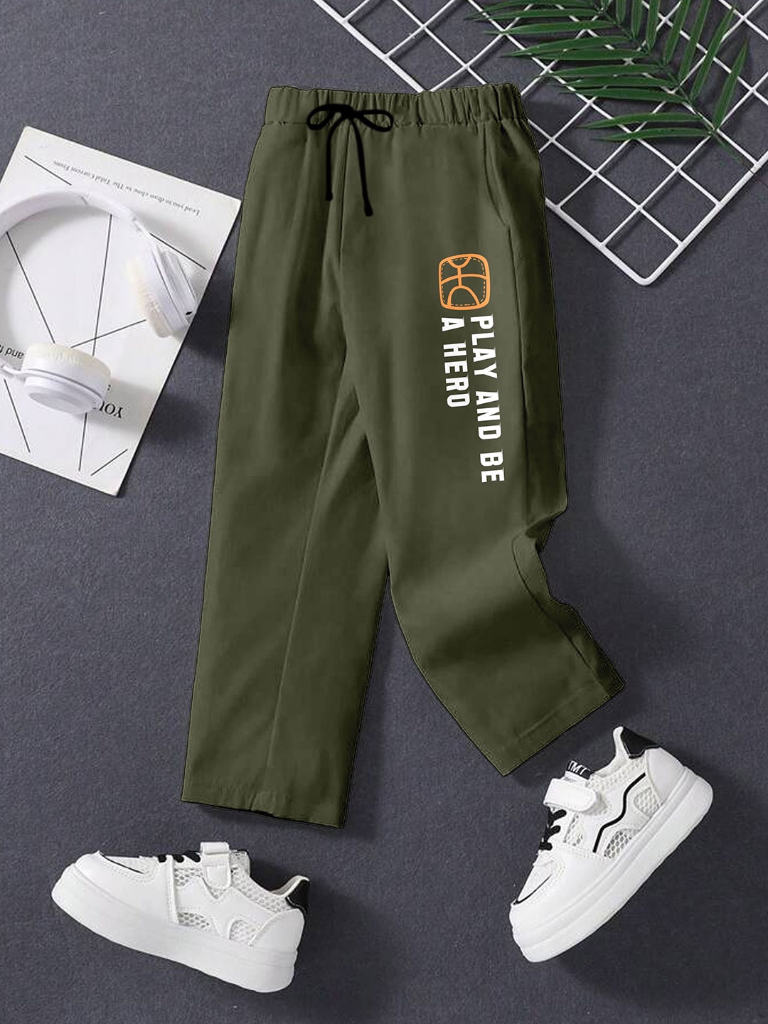 

BAESD Boys Printed Regular Fit Track Pants, Olive