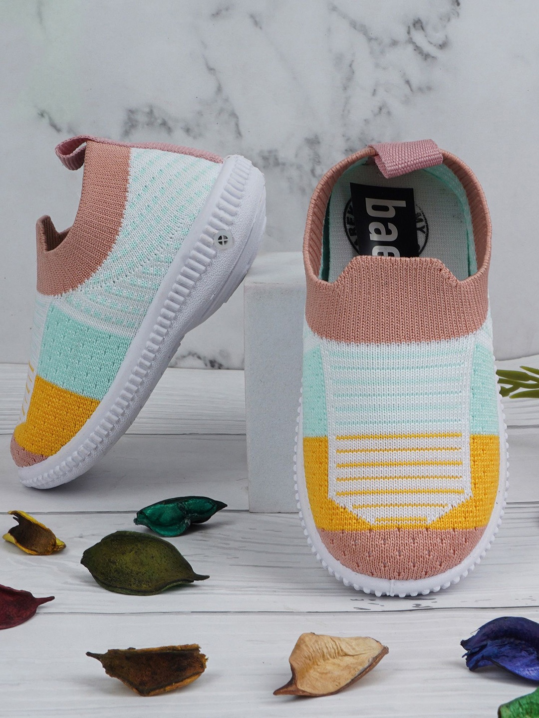 

BAESD Unisex Kids Woven Design Slip-On Sneakers, Peach