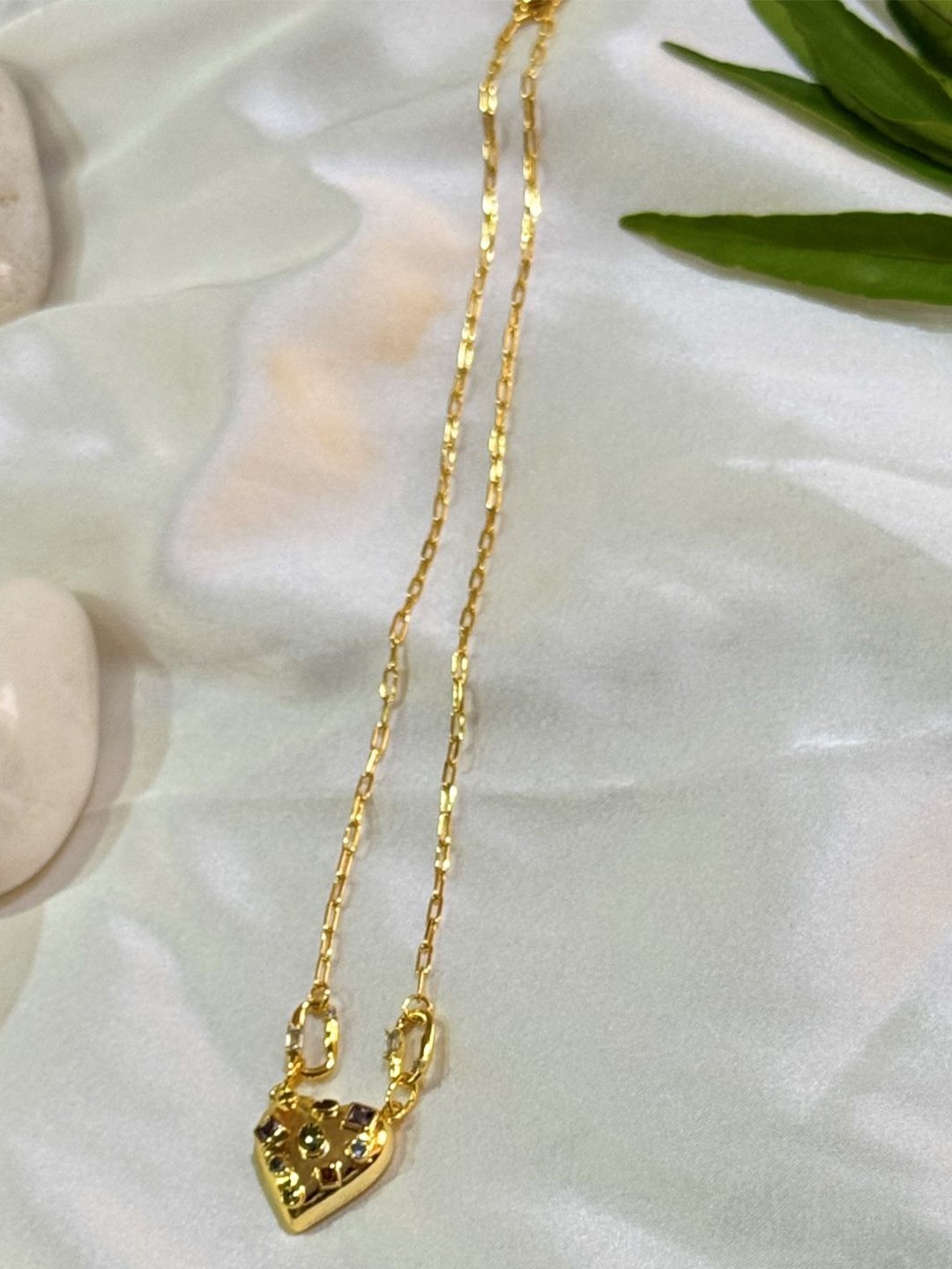 

The Jewellery Tale Brass Gold-Plated Necklace