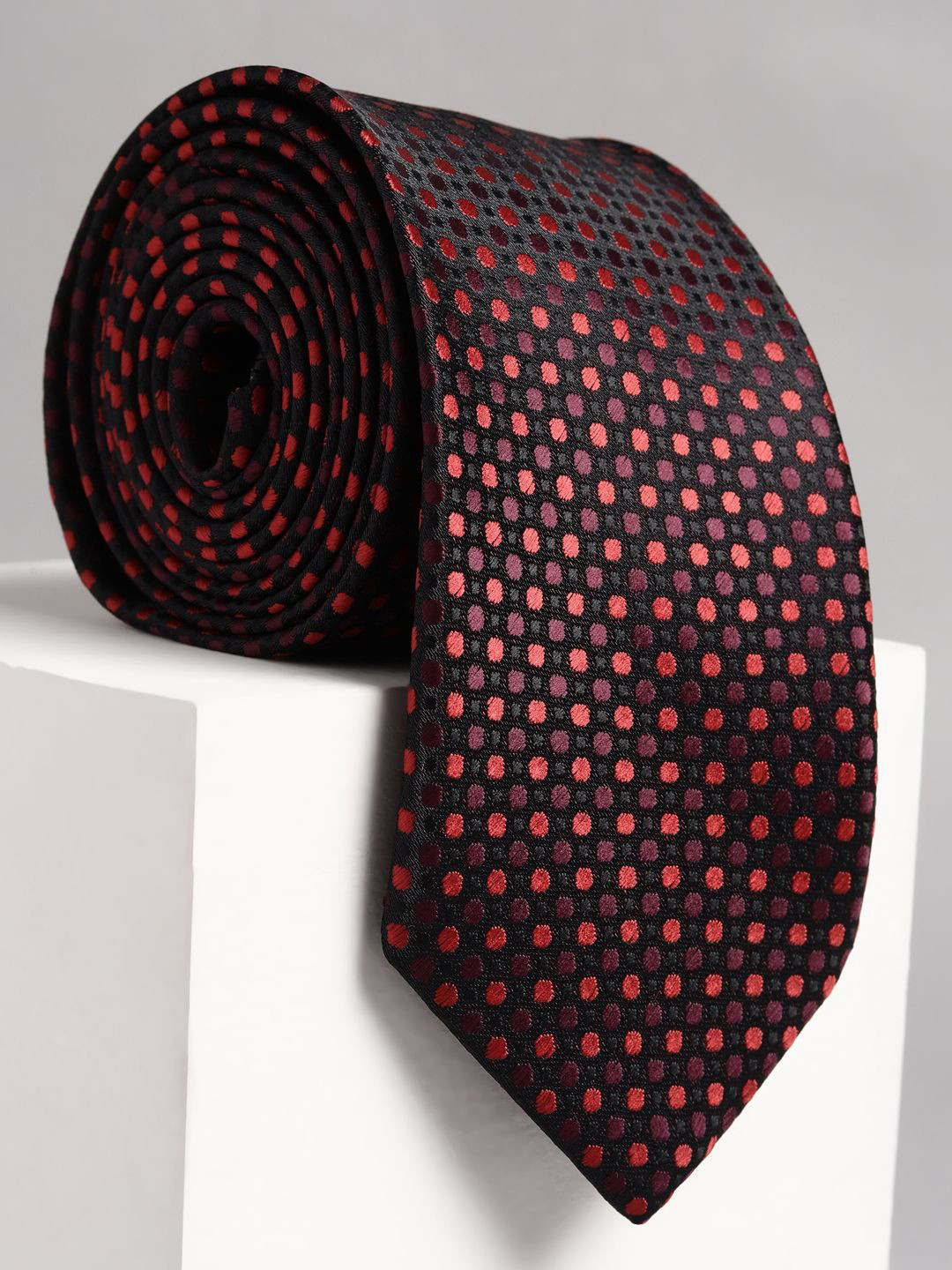 

Peter England Men Woven Design Skinny Tie, Maroon