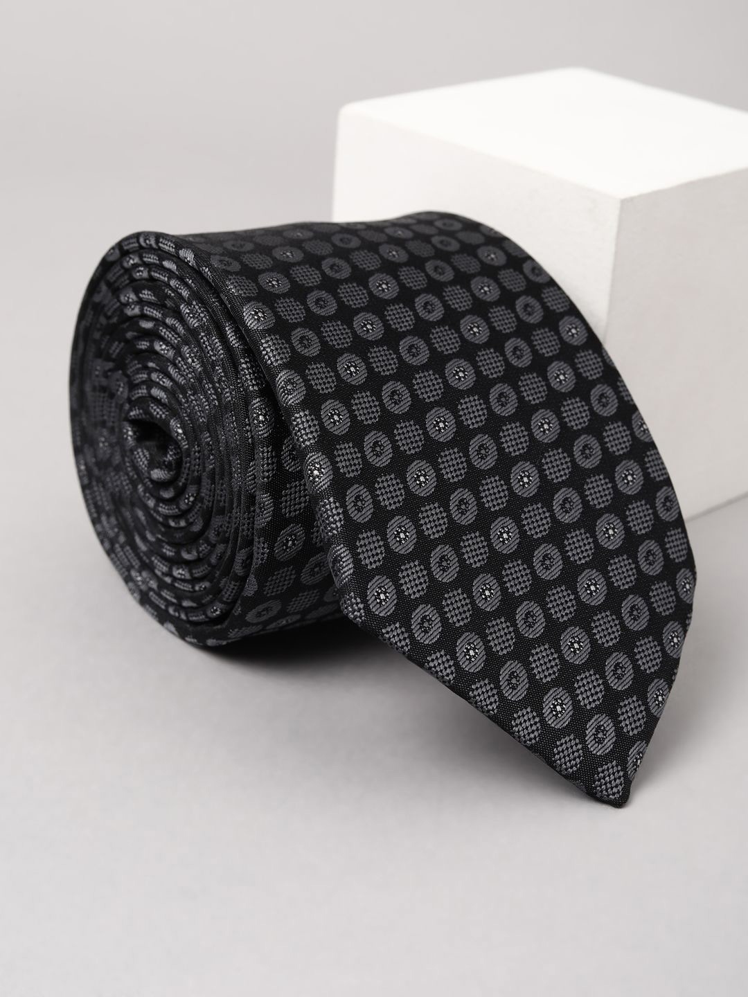 

Peter England Men Woven Design Skinny Tie, Black