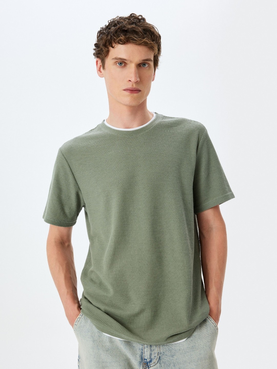 

Koton Men Self Design Round Neck Slim Fit T-shirt, Olive