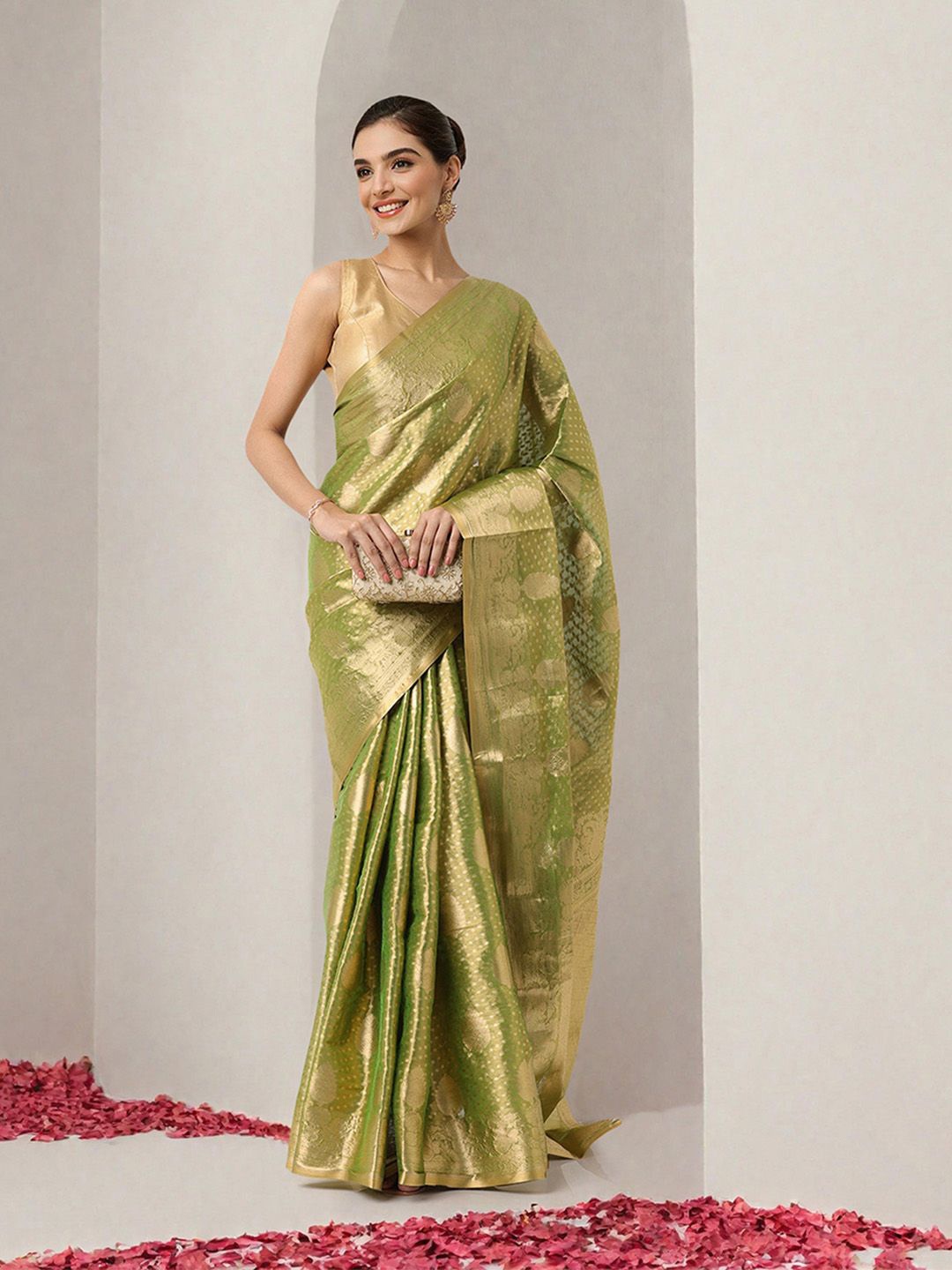 

Ishin Woven Design Zari Tissue Saree, Green