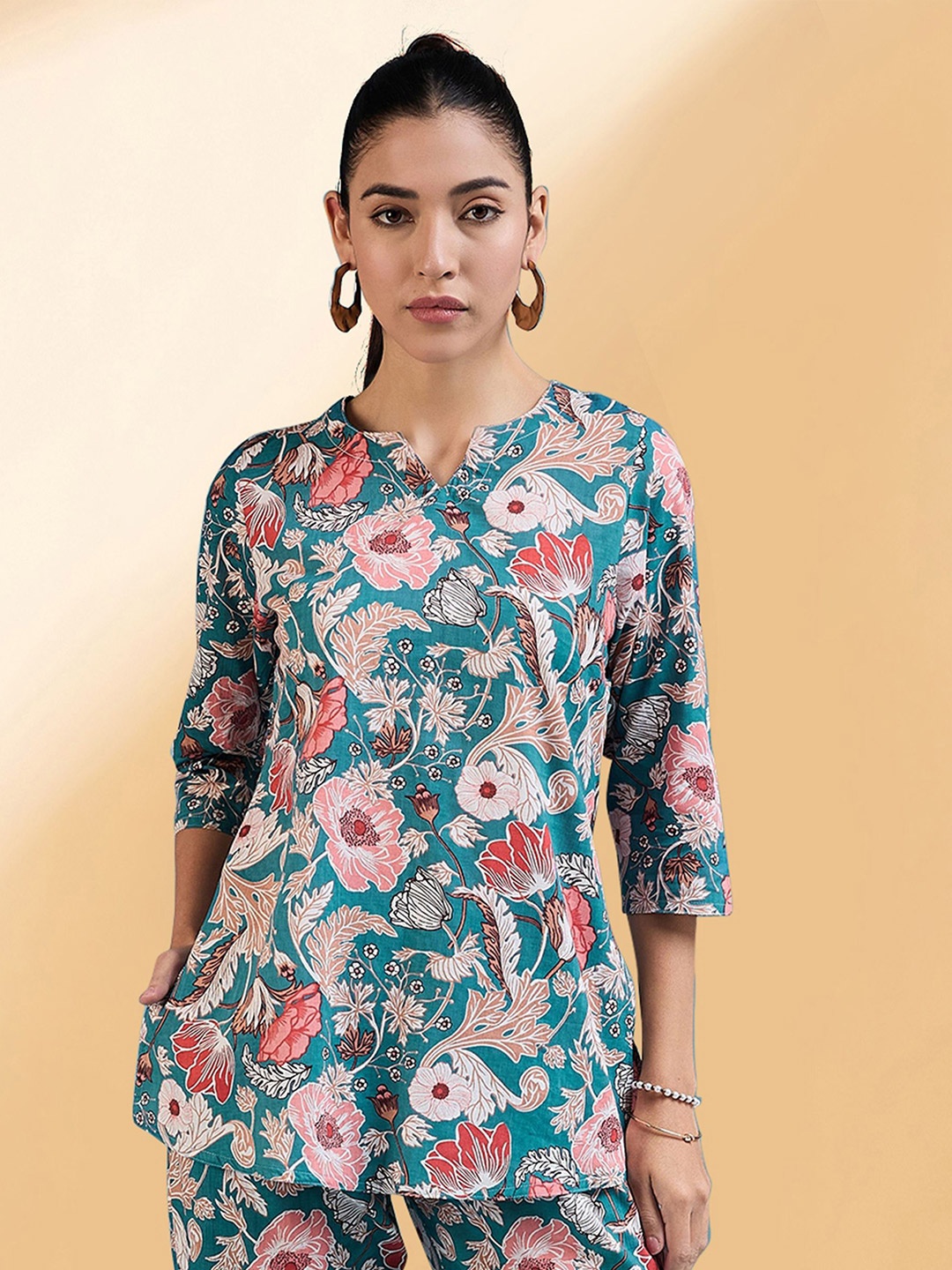 

Winza Designer Women Floral Printed Round Notch Neck Cotton A-Line Top, Teal