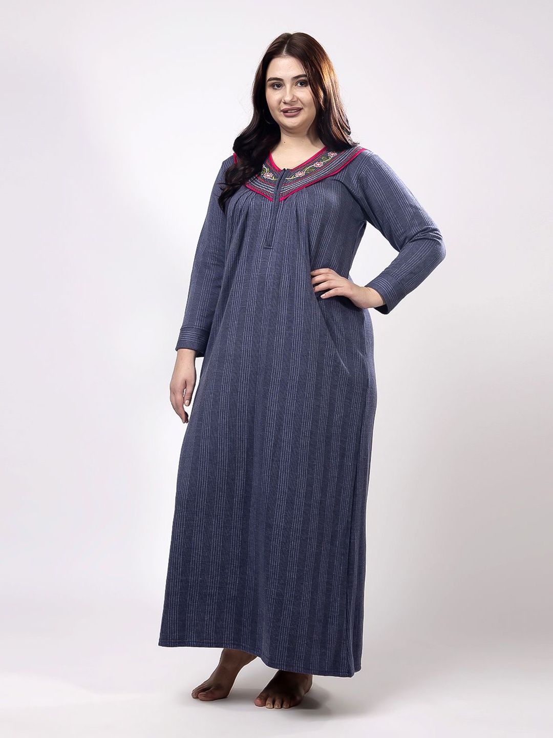 

CHUI MUI Women Embroidered Maxi Nightdress, Blue