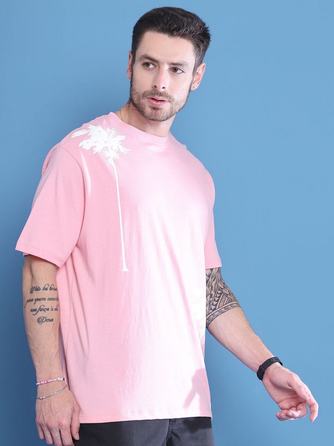 

DOOR74 Men Floral Printed Drop-Shoulder Sleeves T-shirt, Pink
